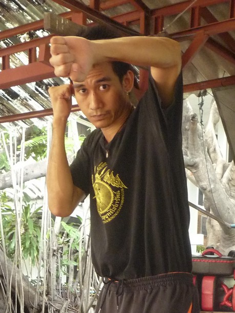 หมัดเหวี่ยงควาย