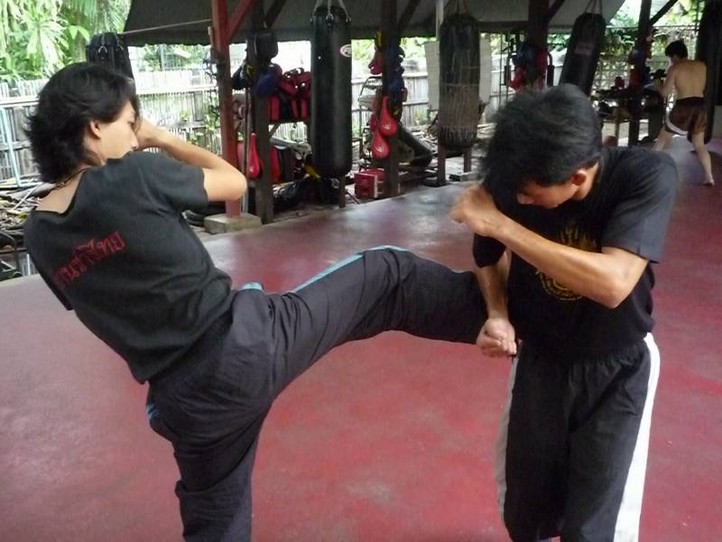 ฝึกการป้องกันตัว